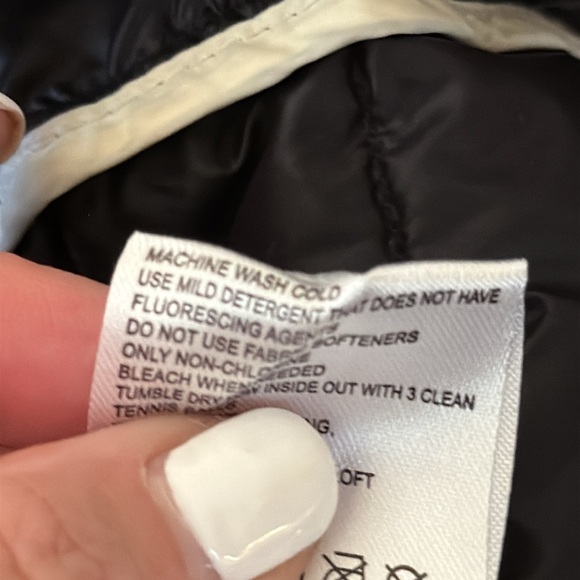 Calvin Klein Black Packable Lightweight Premium Down Vest Size Small - Picture 10 of 12